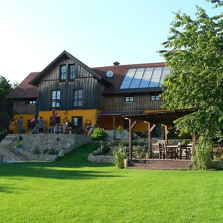 Ferienwohnung Reiterhof vom Litzlbach Langquaid Exterior foto